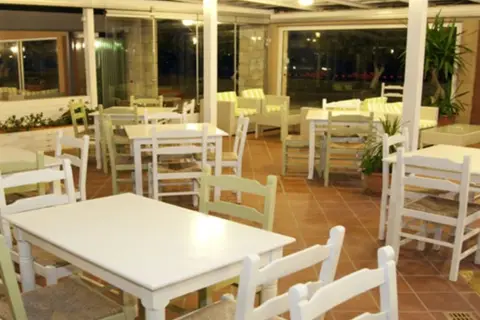 Maleme Mare Beachside Hotel in Máleme — foto 4