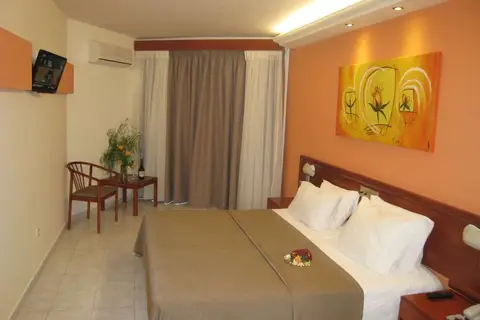 Miramare Bay in Karpathos Municipal Unit, foto 6
