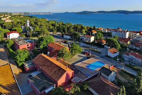 Villa Donat Hotel in Sveti Filip i Jakov — foto 11