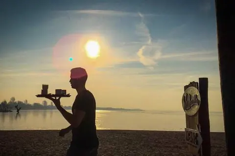 Bungalowpark Het Verscholen Dorp foto 18