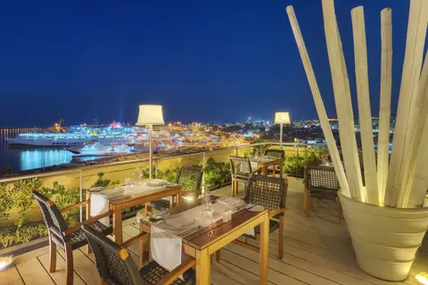 Fly & Go GDM Megaron Hotel foto 5