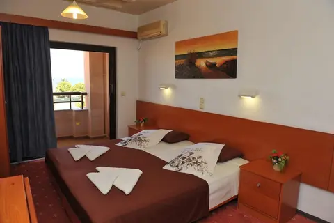 Heleni Beach Hotel in Ιαλυσός — foto 3