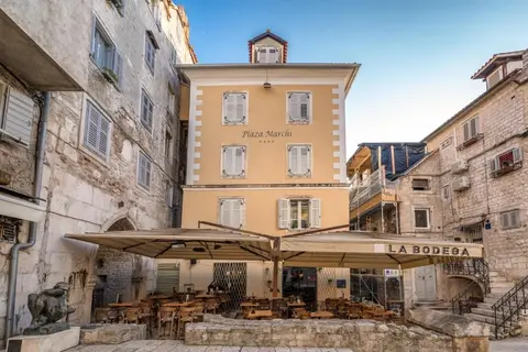 Plaza Marchi Old Town in Split — foto 15