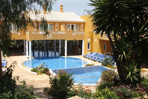 Montinho de Ouro in Lagos — foto 14