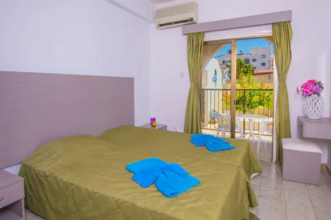 Windmills Hotel Apartments in Παραλίμνι — foto 16