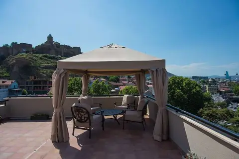 Tiflis Palace in Tbilisi — foto 5