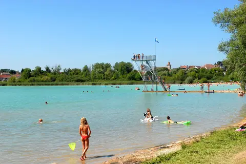 Camping Le Grand Lac in Clairvaux-les-Lacs