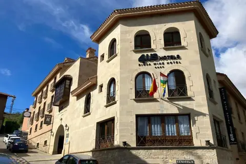 4US Rioja Wine Hotel in Cenicero