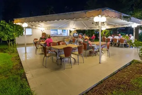 Paleos Family Appartementen in Ialysos, foto 9