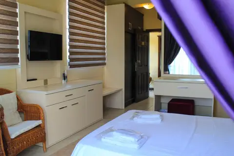 Courtyard Long Beach Holiday Resort in Trikomo — foto 6