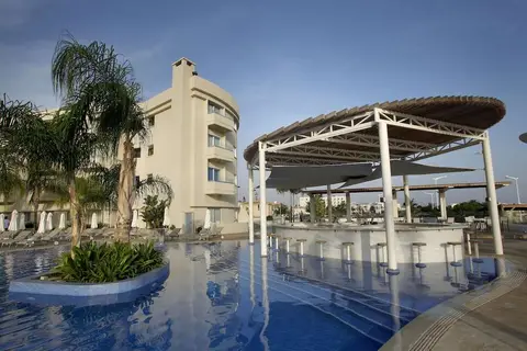 Sunrise Oasis in Παραλίμνι — foto 13