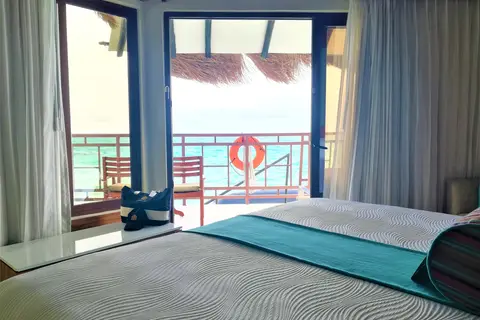 Palafitos Overwater Bungalows in Playa del Carmen — foto 20