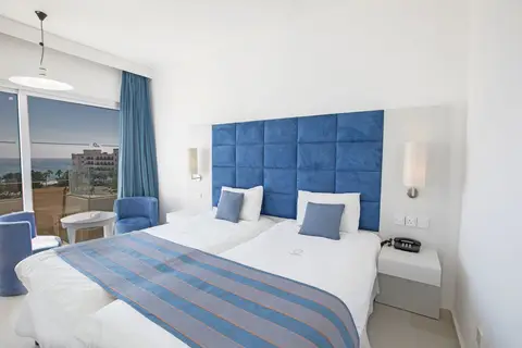 Odessa Beach Hotel in Παραλίμνι — foto 19