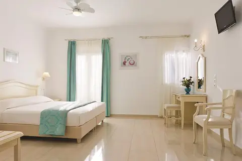 Kamari Hotel in Πλατύς Γιαλός — foto 2