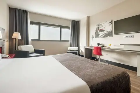Hotel Ilunion Barcelona in Barcelona — foto 4