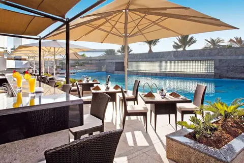 Jumeirah Emirates Towers in Dubai — foto 23