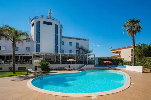 Ticho’s Greenblu Hotel in Castellaneta — foto 17