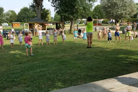 Camping Aux Rives Du Soleil foto 23