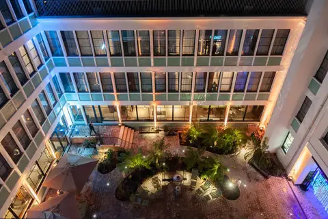 Le Grand Quartier in Parijs, foto 10