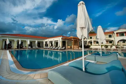 Messina Resort Hotel in Καλό Νερό — foto 7