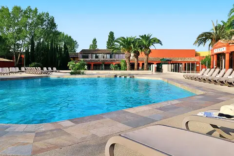 SoWell Residences Les Hameaux de Camargue in Arles