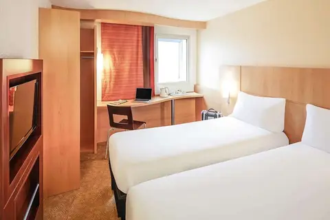 Ibis Styles London Heathrow in Londen — foto 4