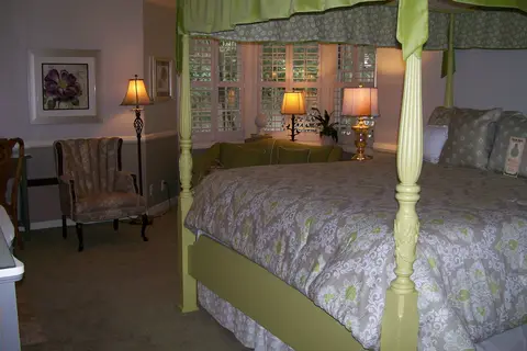 Apple Farm in San Luis Obispo — foto 27