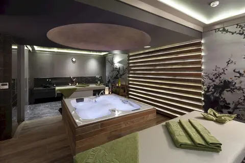 Ramada Hotel & Suites by Wyndham Izmir Kemalpasa in Konak, foto 5
