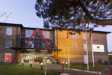 Ramada by Wyndham London Stansted Airport in Bishop's Stortford