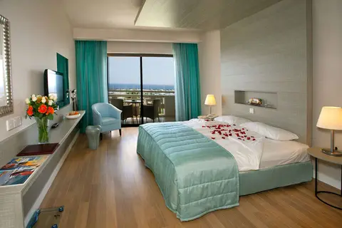St. Raphael Resort in Limassol — foto 23