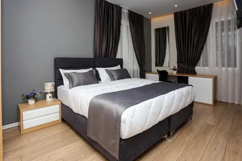 Emerald Boutique Hotel in Tirana — foto 18