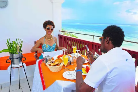 Voyager Beach Resort in ziwa La Ng'ombe ward — foto 21