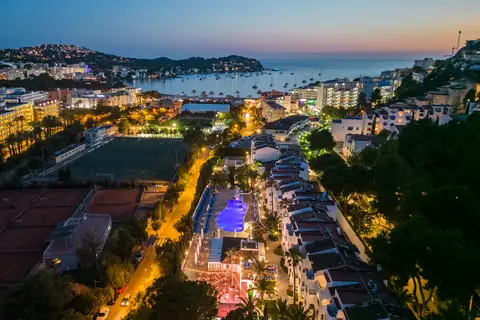 Holiday Center Santa Ponsa in Calvià — foto 4