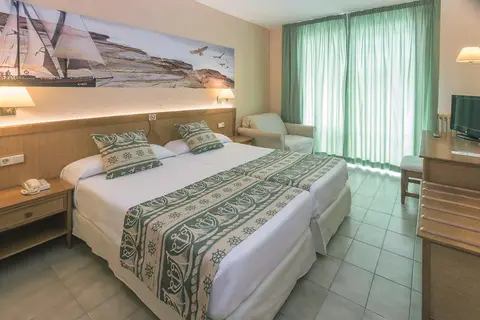 Hotel GHT Oasis Tossa & SPA in Tossa de Mar — foto 2