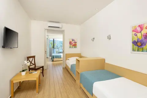 Akrotiri Beach Resort Hotel in Παλαιοκαστρίτσα — foto 27