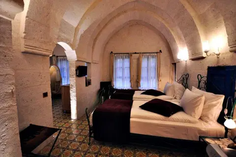 Tafoni Houses Cave Hotel in Ürgüp — foto 15