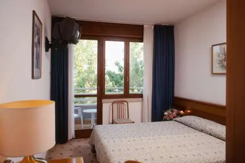 Hotel Du Parc in Sirmione — foto 18