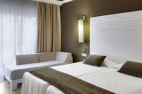 Hotel César Augustus in Cambrils — foto 30
