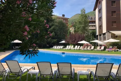 Pessets Hotel & Spa in Sort — foto 18