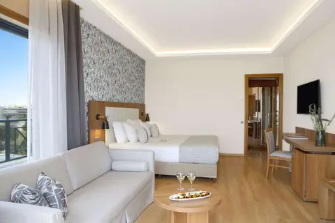 Zeus Essence Ramada by Wyndham Athens in Nea Makri Municipal Unit, foto 15