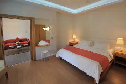 E-Hotel in Perivolia — foto 26