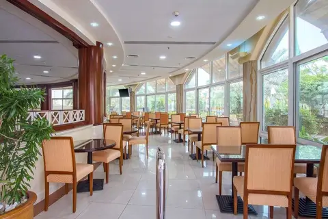 Sharjah Premiere Hotel in Sharjah — foto 5