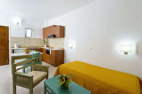Trianta in Ιαλυσός — foto 14