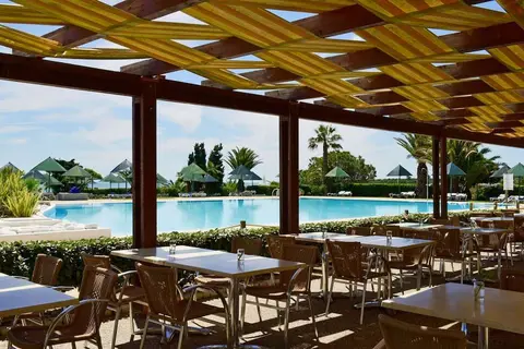 Pestana Viking Beach & Golf Resort in Porches — foto 10