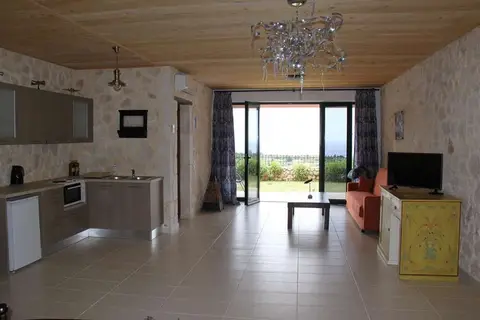Sarantos Pool Suites in Lakithra, foto 8