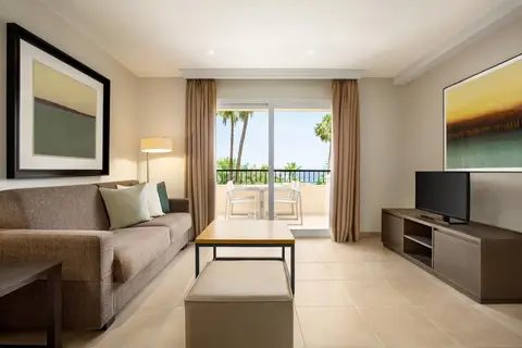 Ramada Hotel & Suites Club la Costa Resort in Fuengirola — foto 13