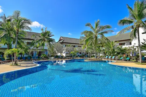 Hotel First Bungalow Beach Resort in บ้านบางรักษ์ — foto 21