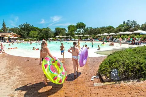 Camping hu Montescudaio Village in Montescudaio — foto 6