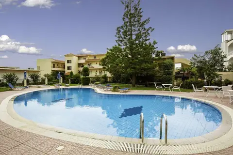 Casa Lyristis in Φαληράκι — foto 2