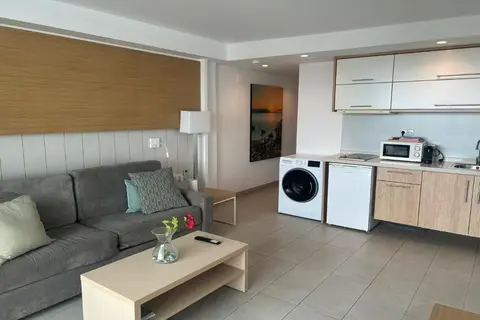 Akeah Broncemar Maspalomas in Santa María de Guía de Gran Canaria — foto 6